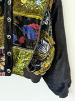Lade das Bild in den Galerie-Viewer, Samt Bomberjacke Bohemian Stick (M-L)
