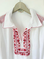 Lade das Bild in den Galerie-Viewer, RARE 70s Bluse Handmade Ungarische Stickerei Rot (L)
