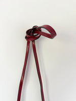 Lade das Bild in den Galerie-Viewer, Wildleder Tasche 70s Altrosa Blumen Stick
