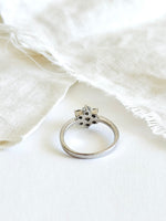 Lade das Bild in den Galerie-Viewer, *925 Sterling Silber* Vintage Ring Flower Kristall (54/14)
