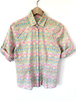 Lade das Bild in den Galerie-Viewer, Bluse Jugendstil Print Pastell (S-M)
