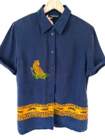 Lade das Bild in den Galerie-Viewer, *Kupferseide* Bluse Leo Print Marineblau Blockstreifen (L)
