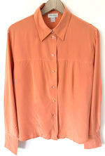 Lade das Bild in den Galerie-Viewer, *Seide* Bluse Premium Basic Peach Manschetten (L)

