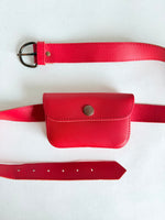Lade das Bild in den Galerie-Viewer, Ledergürtel mit Taschen 70s Rot  (70-100)
