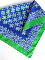 Lade das Bild in den Galerie-Viewer, Tuch 70s Bandana Blumen Blau Grün
