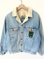 Lade das Bild in den Galerie-Viewer, Sherpa Jeansjacke 80s Patch Teddy (M-L)

