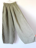 Lade das Bild in den Galerie-Viewer, *Leinen* Hose Barrel Leg 80s Mint (M-XL)
