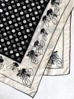 Lade das Bild in den Galerie-Viewer, *Seide* Tuch 80s Rennrad Print
