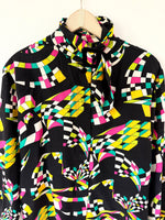 Lade das Bild in den Galerie-Viewer, *Seide* Bluse 80s Psychedelic Print (M-L)
