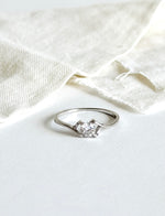 Lade das Bild in den Galerie-Viewer, *925 Sterling Silber* Vintage Ring Kristall Fineline (56/16)
