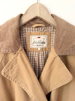 Lade das Bild in den Galerie-Viewer, *Levis* Trenchcoat Mantel Cord Kragen Workwear (M-L)
