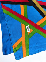 Lade das Bild in den Galerie-Viewer, *Yves Saint Laurent* Tuch Seide 80s Grafic
