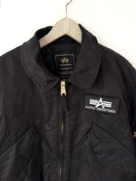 Lade das Bild in den Galerie-Viewer, *Alpha Industries* Bomberjacke 90s Schwarz (L)
