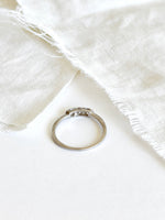 Lade das Bild in den Galerie-Viewer, *925 Sterling Silber* Vintage Ring Kristall Small Trio (56/16)
