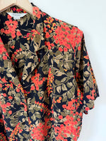 Lade das Bild in den Galerie-Viewer, *Seide* Bluse Cropped Blumen Print Khaki (XL)
