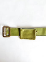 Lade das Bild in den Galerie-Viewer, Ledergürtel mit Taschen 70s Olivegrün (70-85)
