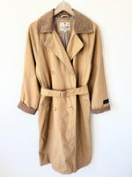 Lade das Bild in den Galerie-Viewer, *Levis* Trenchcoat Mantel Cord Kragen Workwear (M-L)
