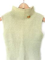 Lade das Bild in den Galerie-Viewer, *Alpaka Wolle* Pullunder Mint Blumen Brosche (M)
