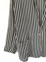 Lade das Bild in den Galerie-Viewer, *Seide* Blazer Nadelstreifen Schwarz Weiß (S-M)

