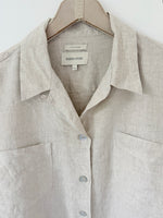 Lade das Bild in den Galerie-Viewer, *Leinen* Bluse Premium Basic Beige Perlmutt (L)

