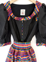 Lade das Bild in den Galerie-Viewer, *Wiesn Kollektion* RARE Dirndl Kleid Wildseide Blumen Stick (L)
