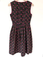 Lade das Bild in den Galerie-Viewer, *Wiesn Kollektion* Dirndl Kleid Blumen Stick (S-M)
