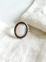 Lade das Bild in den Galerie-Viewer, *925 Sterling Silber* Vintage Ring Bohemian Opal (58/18)
