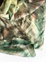 Lade das Bild in den Galerie-Viewer, *Seide* Tuch 80s Handpainted Mint Peach
