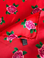 Lade das Bild in den Galerie-Viewer, *Seide* Tuch 80s Rosen Print Rot
