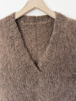 Lade das Bild in den Galerie-Viewer, *Mohair Wolle* Pullunder Handmade Braun (L-XL)
