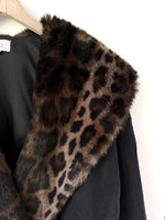 Lade das Bild in den Galerie-Viewer, *Seide* RARE Otto Kern Blouson 80s Fake Fur Leo (L-XL)
