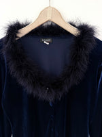 Lade das Bild in den Galerie-Viewer, *Samt &amp; Federn* Cardigan Bluse Blau (L)
