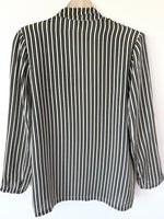 Lade das Bild in den Galerie-Viewer, *Seide* Blazer Nadelstreifen Schwarz Weiß (S-M)
