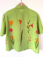 Lade das Bild in den Galerie-Viewer, *Kupferseide* Bluse 80s Blumen Lindgrün (XL)
