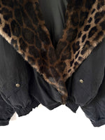 Lade das Bild in den Galerie-Viewer, *Seide* RARE Otto Kern Blouson 80s Fake Fur Leo (L-XL)
