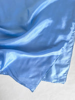 Lade das Bild in den Galerie-Viewer, *Seide* Tuch 80s Premium Basic Hellblau
