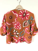 Lade das Bild in den Galerie-Viewer, *Leinen* Bluse Cropped Blumen Print Rost (XL)
