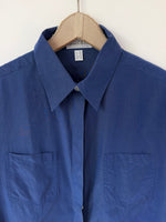 Lade das Bild in den Galerie-Viewer, *Seide* Bluse Premium Basic Blau Perlmutt (L)
