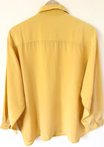 Lade das Bild in den Galerie-Viewer, *Seide* Bluse Premium Basic Buttergelb (L)
