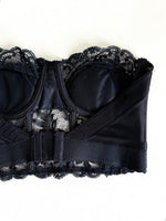 Lade das Bild in den Galerie-Viewer, *Madeleine* Bralette Lingerie Spitze (80 B)
