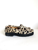 Lade das Bild in den Galerie-Viewer, RARE Loafer Leder Leo Fell Plateau (39)
