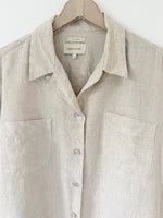 Lade das Bild in den Galerie-Viewer, *Leinen* Bluse Premium Basic Beige Perlmutt (L)
