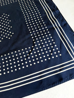 Lade das Bild in den Galerie-Viewer, *Seide* Tuch 80s Streifen Dots Marine
