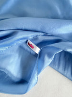 Lade das Bild in den Galerie-Viewer, *Seide* Tuch 80s Premium Basic Hellblau
