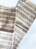 Lade das Bild in den Galerie-Viewer, *Chanel* Tuch Schal Seide Champagner
