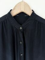 Lade das Bild in den Galerie-Viewer, *Seide* Bluse Premium Basic Anthrazit (S)
