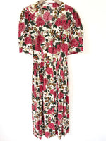 Lade das Bild in den Galerie-Viewer, *Wiesn Kollektion* Kleid Folklore Leinen Rosen (M)
