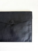 Lade das Bild in den Galerie-Viewer, *Goldpfeil* RARE Tablet Tasche Clutch
