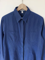 Lade das Bild in den Galerie-Viewer, *Seide* Bluse Premium Basic Blau Perlmutt (L)
