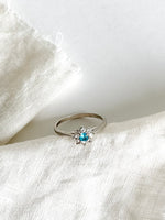 Lade das Bild in den Galerie-Viewer, *925 Sterling Silber* Vintage Ring Flower Blau (18/58)

